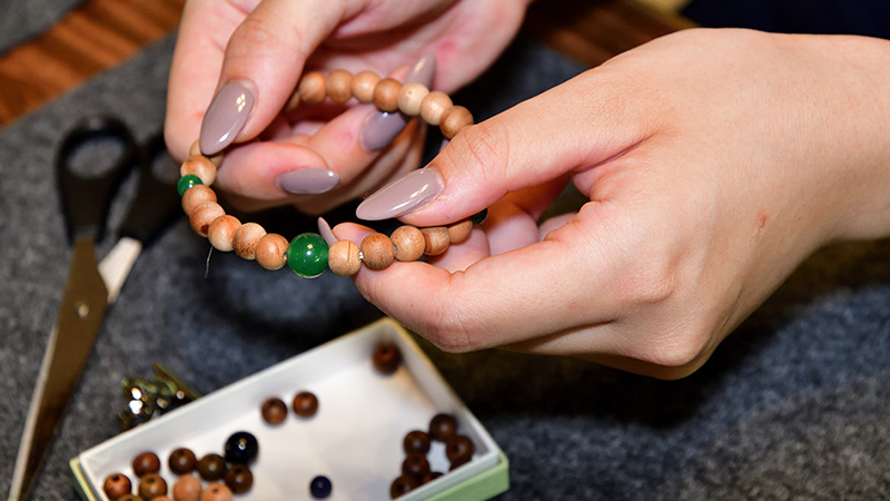 Buddhist Prayer Bead Making